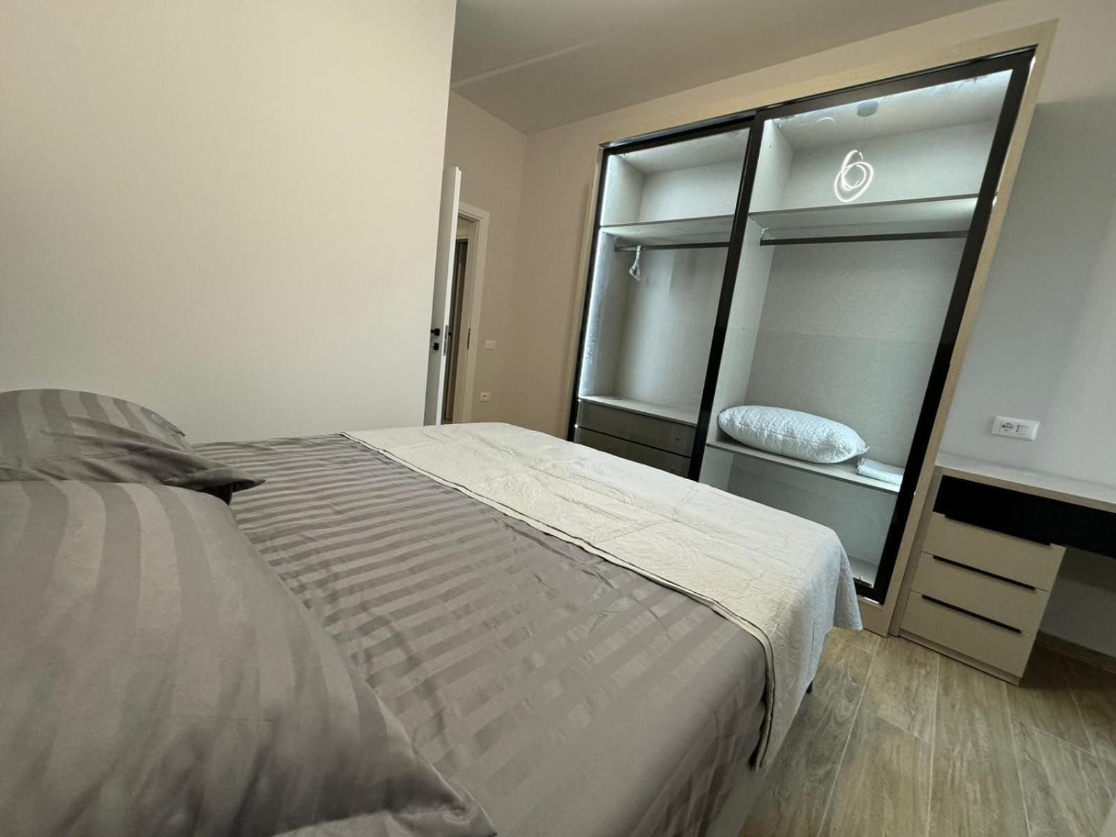 Isla'S Luxurious Seaside Apartments Durrës Exteriör bild